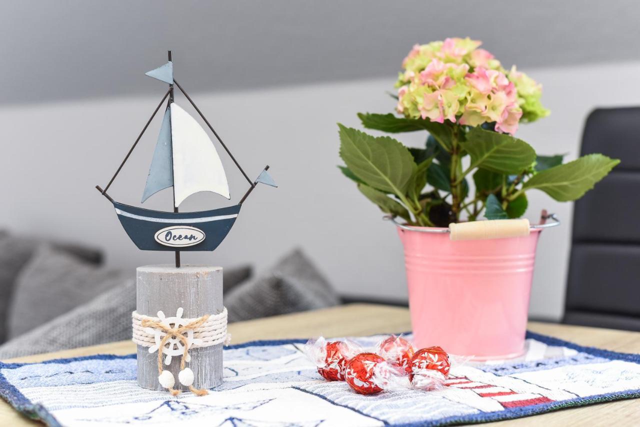 Ferienwohnungen Wind & Meer Neuharlingersiel Luaran gambar